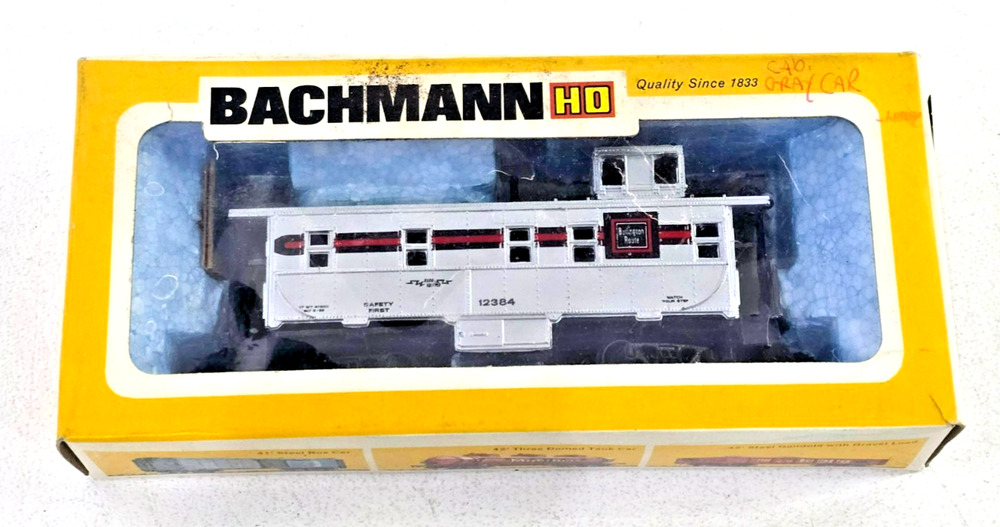 Bachmann HO Scale Burlington 0984 Caboose Train Car